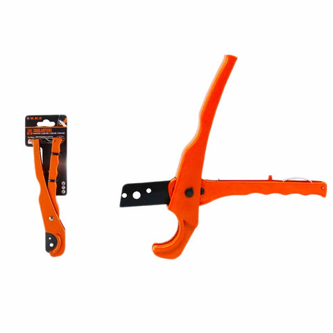 Applicazione del Tagliatubi su un tubo in PVC.